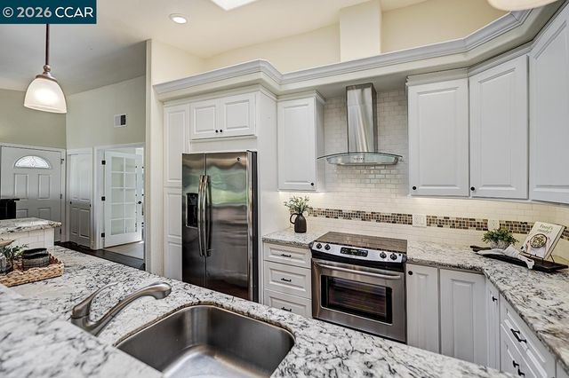 2705 Ptarmigan Dr 2, Walnut Creek, CA 94595