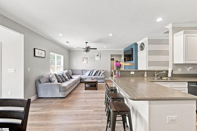 111 Garfield Lane, Simpsonville, SC 29681
