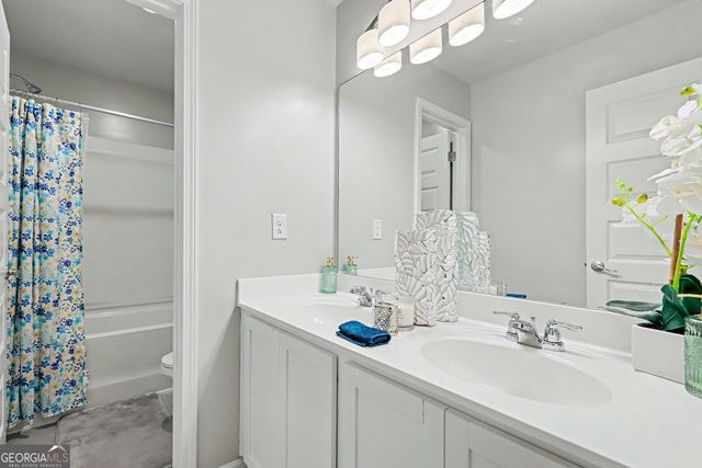 8033 Louis Drive, Locust Grove, GA 30248