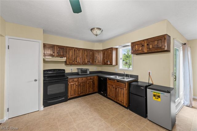 12360 Cowley Road, Columbia Station, OH 44028