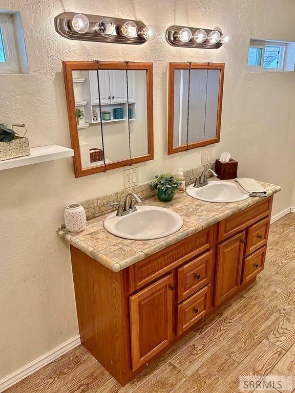 Image 20 of property listing at 434 S Park Avenue, Shelley, ID 83274