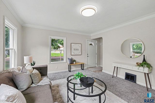1604 S Grange Ave Avenue, Sioux Falls, SD 57105