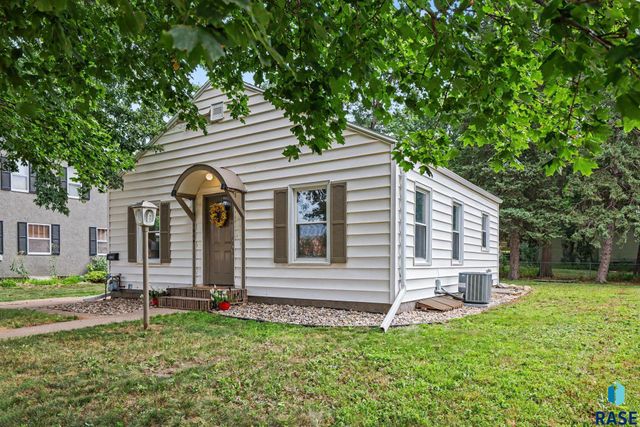 1604 S Grange Ave Avenue, Sioux Falls, SD 57105