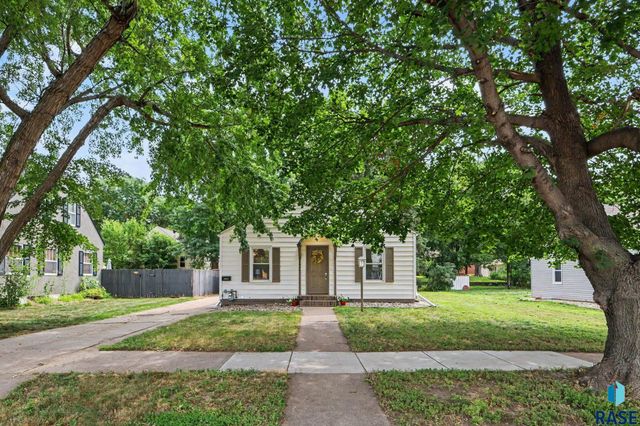1604 S Grange Ave Avenue, Sioux Falls, SD 57105
