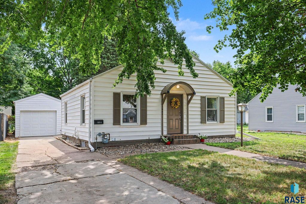 1604 S Grange Ave Avenue, Sioux Falls, SD 57105