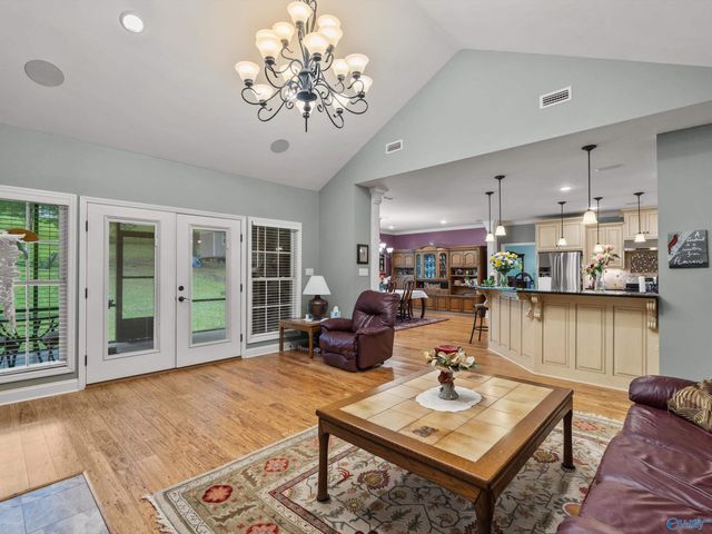 20 Section Mountain Road, Somerville, AL 35670