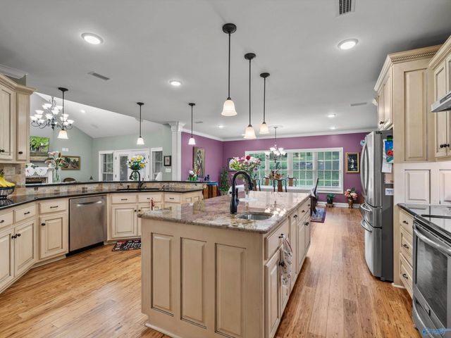 20 Section Mountain Road, Somerville, AL 35670