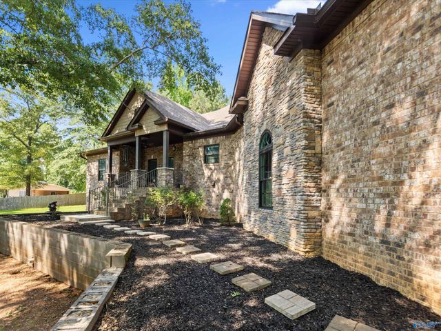 20 Section Mountain Road, Somerville, AL 35670