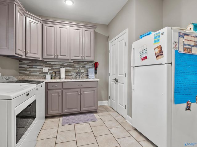 20 Section Mountain Road, Somerville, AL 35670