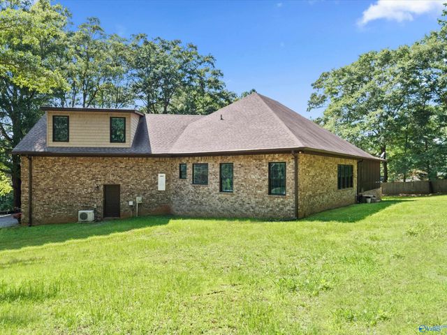 20 Section Mountain Road, Somerville, AL 35670