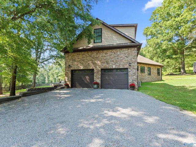 20 Section Mountain Road, Somerville, AL 35670