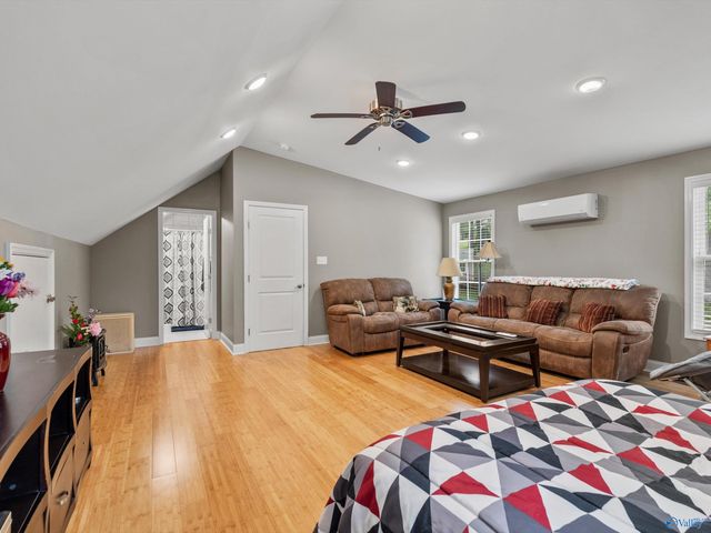 20 Section Mountain Road, Somerville, AL 35670