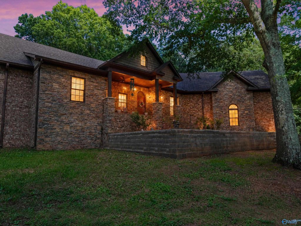 20 Section Mountain Road, Somerville, AL 35670