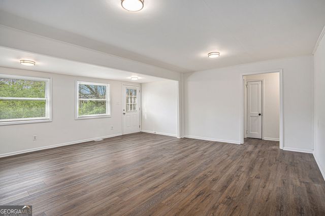1113 Lakeview Drive, Jonesboro, GA 30236