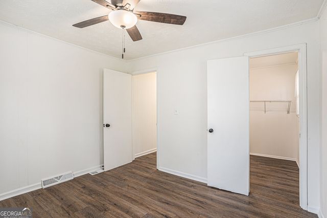 1113 Lakeview Drive, Jonesboro, GA 30236