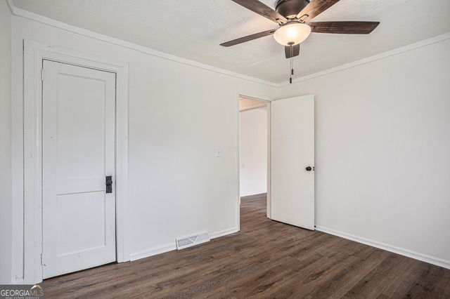 1113 Lakeview Drive, Jonesboro, GA 30236