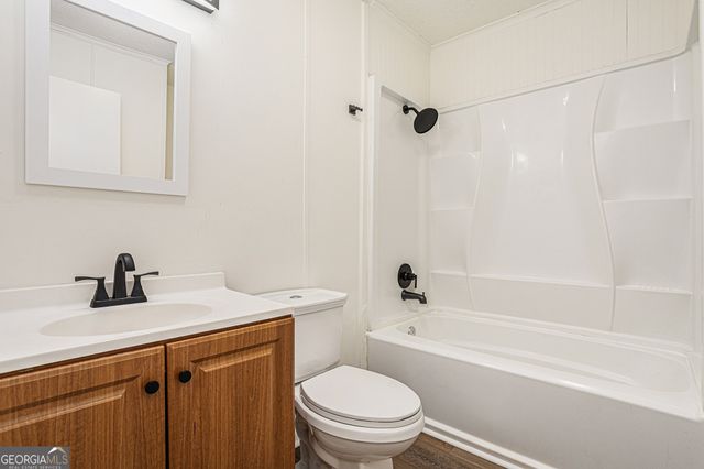 1113 Lakeview Drive, Jonesboro, GA 30236