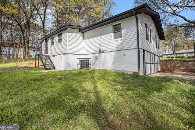 1113 Lakeview Drive, Jonesboro, GA 30236