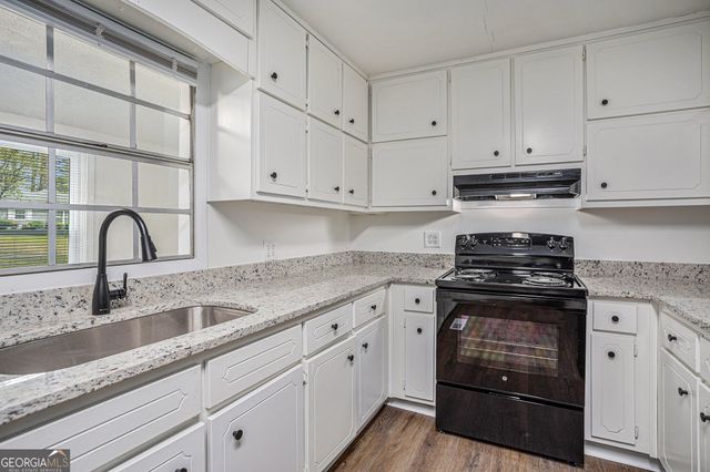 1113 Lakeview Drive, Jonesboro, GA 30236