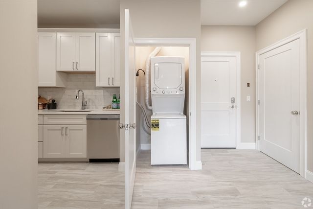 69 E. Central 302, Natick, MA 01760