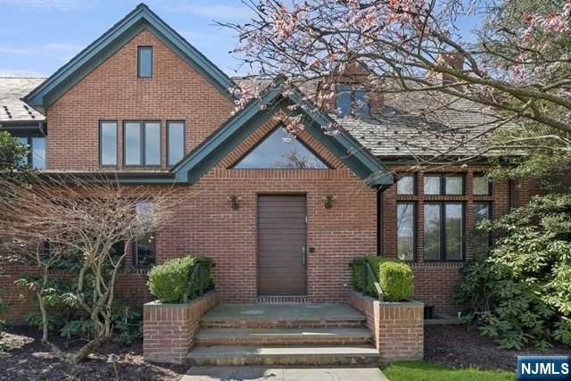 532 Winthrop Road, Teaneck, NJ 07666