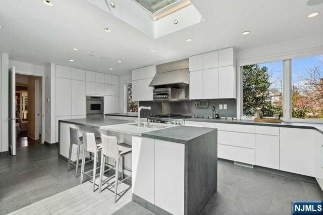 532 Winthrop Road, Teaneck, NJ 07666