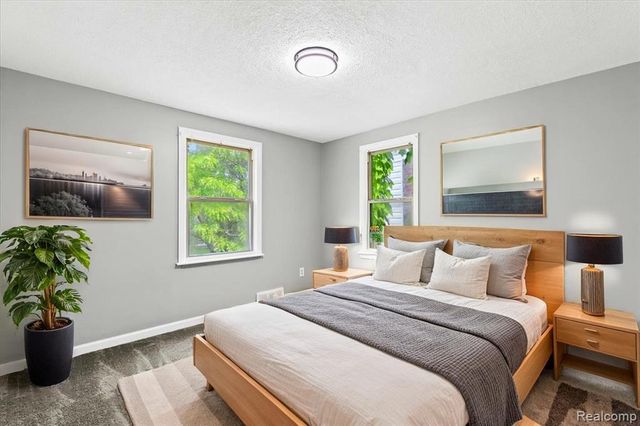 11000 Whitehill Street, Grosse Pointe, MI 48224