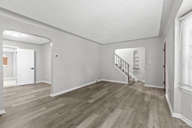 11000 Whitehill Street, Grosse Pointe, MI 48224