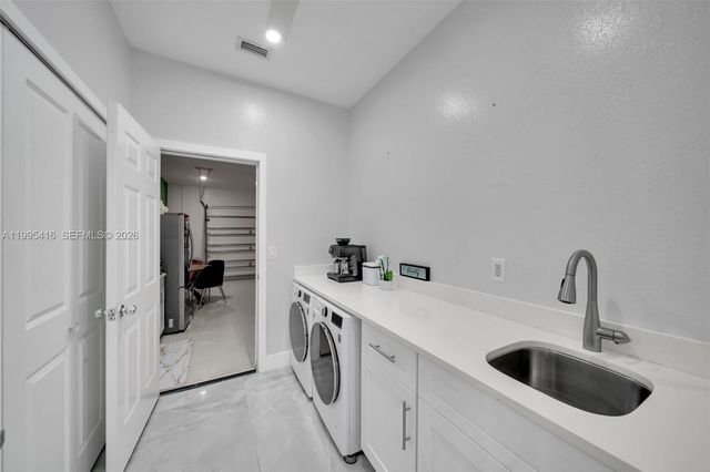 1024 NW 23, Cape Coral, FL 33993