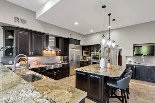 1381 E Paseo Del Zorro, Tucson, AZ 85718