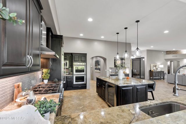 1381 E Paseo Del Zorro, Tucson, AZ 85718