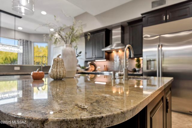 1381 E Paseo Del Zorro, Tucson, AZ 85718