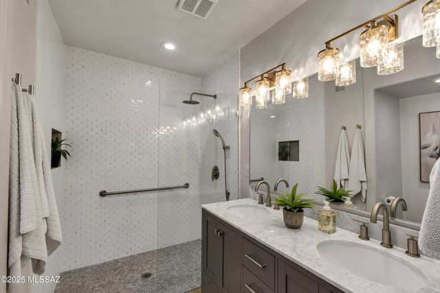 1381 E Paseo Del Zorro, Tucson, AZ 85718