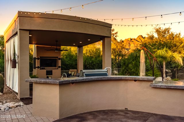 1381 E Paseo Del Zorro, Tucson, AZ 85718