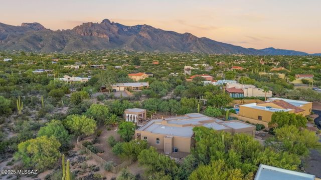 1381 E Paseo Del Zorro, Tucson, AZ 85718