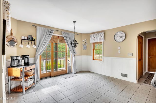 3 Pauls Way, Queensbury, NY 12804