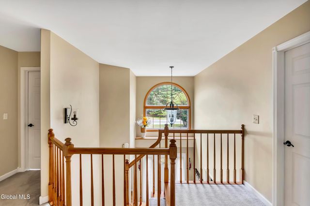 3 Pauls Way, Queensbury, NY 12804