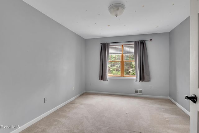 3 Pauls Way, Queensbury, NY 12804