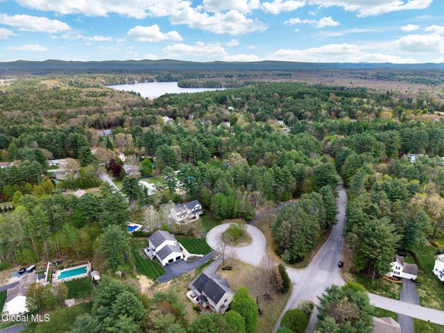 3 Pauls Way, Queensbury, NY 12804
