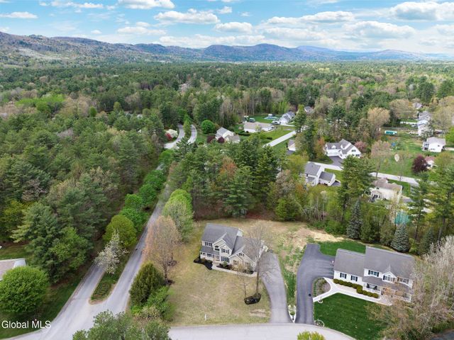 3 Pauls Way, Queensbury, NY 12804