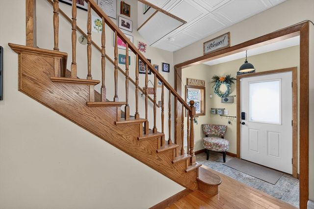208 Hudson St, Fall River, MA 02720