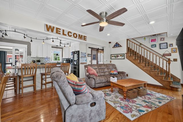 208 Hudson St, Fall River, MA 02720