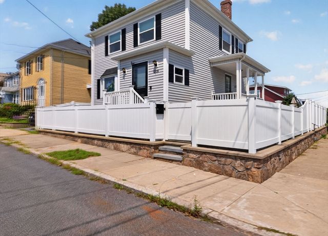 208 Hudson St, Fall River, MA 02720