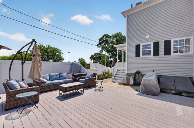 208 Hudson St, Fall River, MA 02720