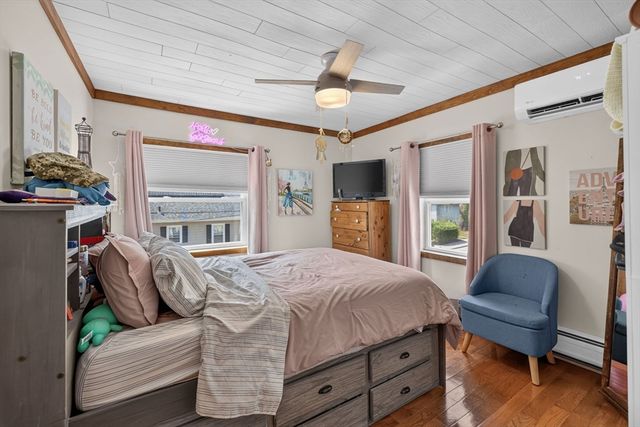 208 Hudson St, Fall River, MA 02720