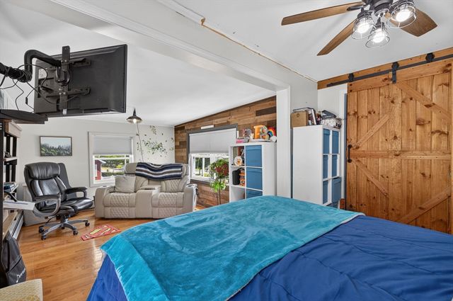 208 Hudson St, Fall River, MA 02720