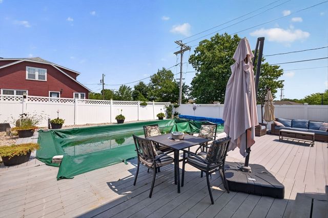 208 Hudson St, Fall River, MA 02720