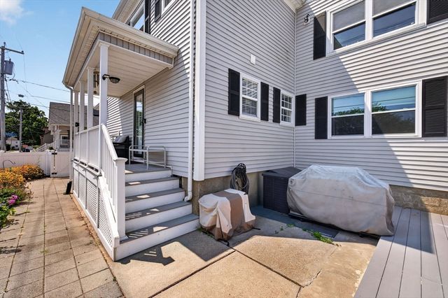 208 Hudson St, Fall River, MA 02720