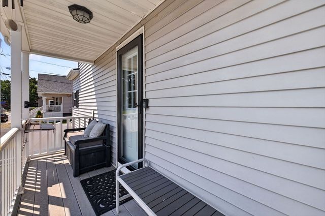 208 Hudson St, Fall River, MA 02720