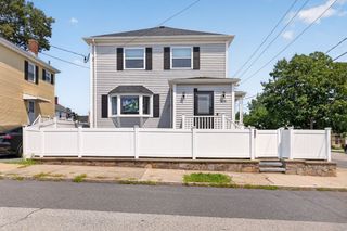208 Hudson St, Fall River, MA 02720
